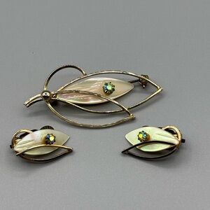 Dainty Mother of Pearl and Aurora Borealis Brooch and Earrings JP261